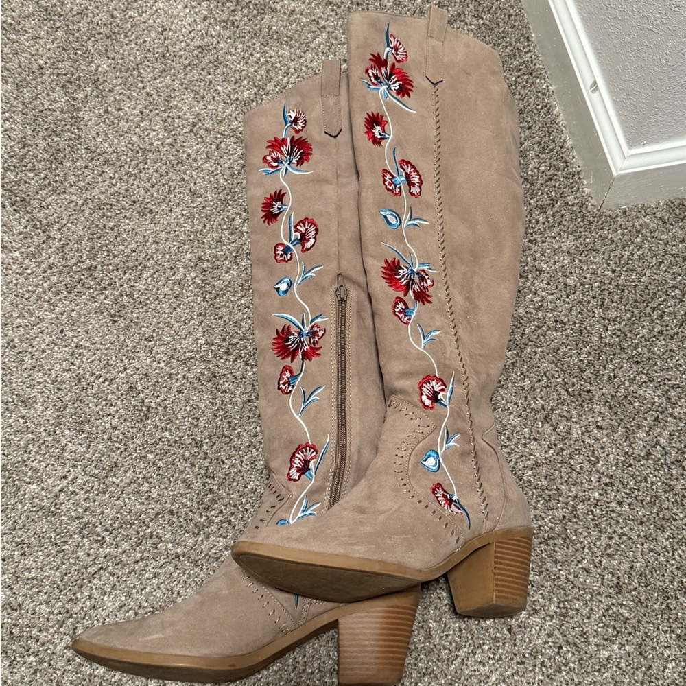 Knee high Embroidered Beige Western Boots